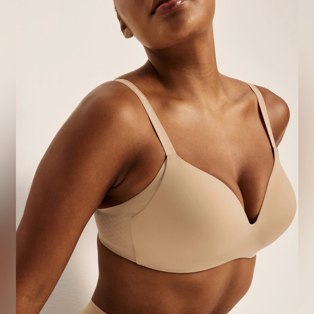 Knix WingWoman Contour bra nude size 4
